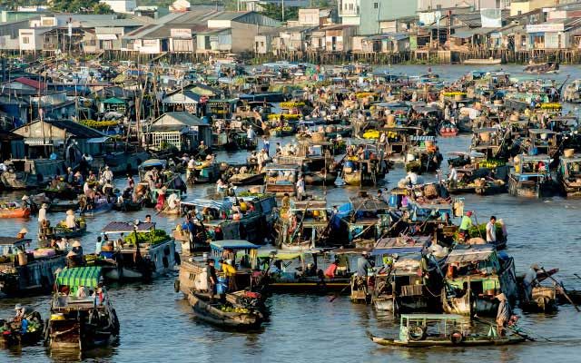 Cai-Rang-Floating-Market-Mekong-Delta-Vietnam.jpg